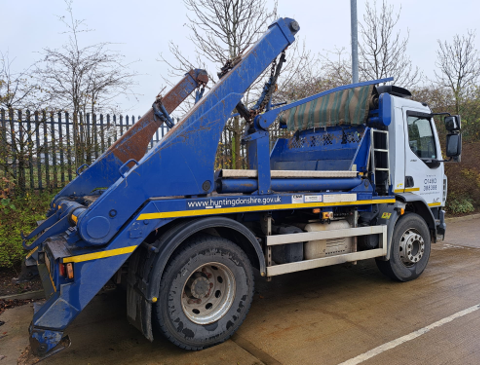 Skip lorry